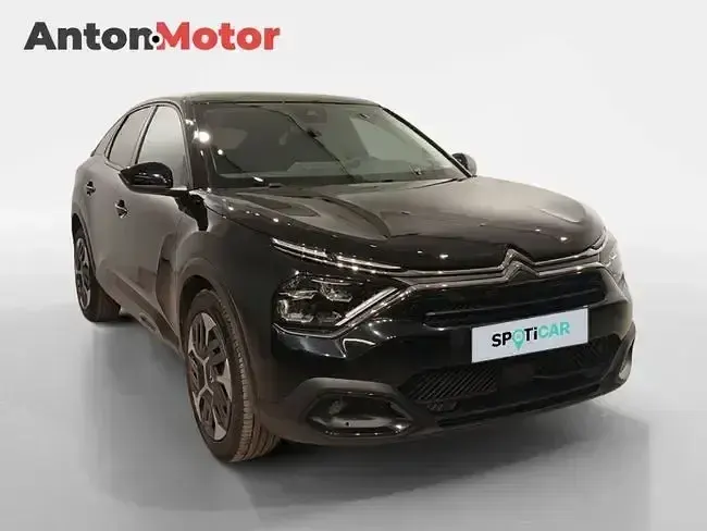 Usado Citroën C4 Feel 100 CV (73 kW) 2023 Negro SUV