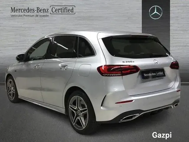 Usado Mercedes B250e 218 CV (160 kW) 2021 Plata iridio Utilitario