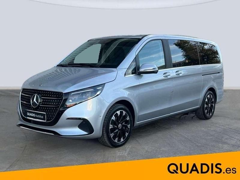 Usado Mercedes V250 Avantgarde 190 CV (139 kW) 2025 Plateado Monovolumen