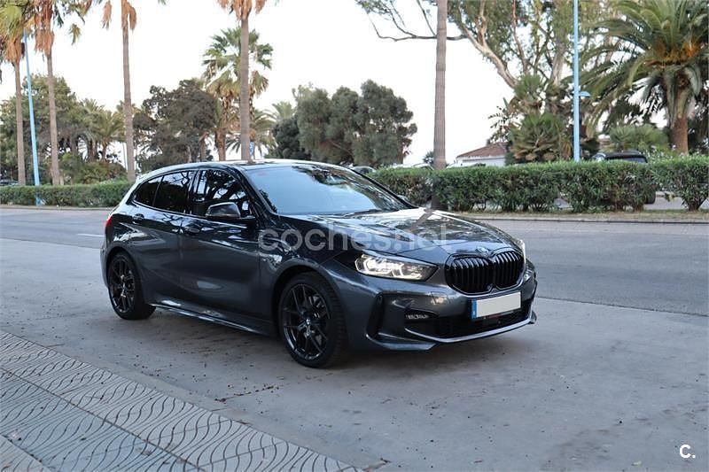 Gris / plata Usado 2021 BMW 120 Utilitario | 25.500 € (Precio justo) - Imagen 1/4
