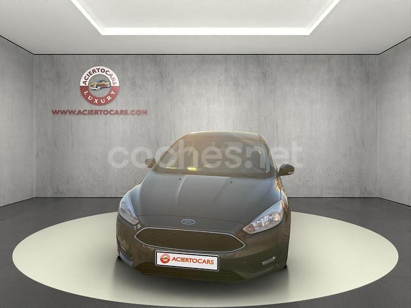 Usado Ford Focus Trend 126 CV (92 kW) 2016 Gris / plata Familiar
