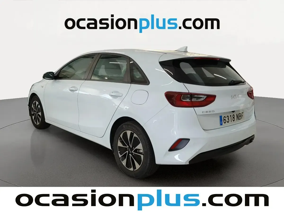 Usado Kia Ceed 101 CV (74 kW) 2025 Blanco Utilitario