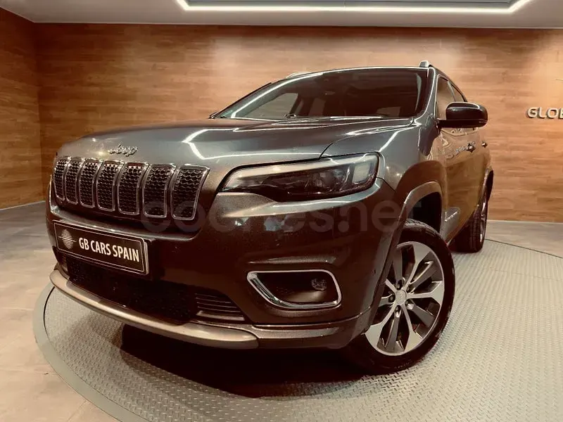 Usado Jeep Cherokee Overland 195 CV (143 kW) 2019 Gris / plata SUV