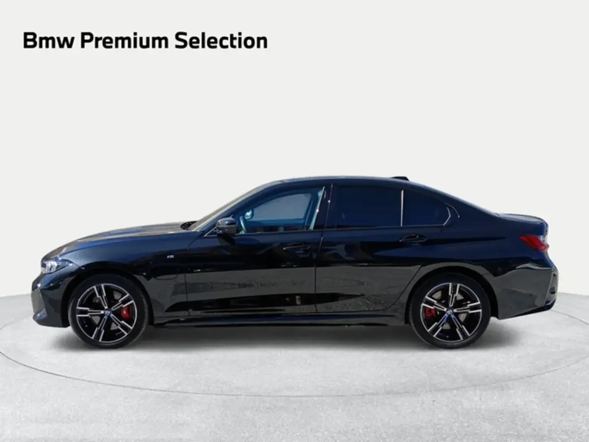 Usado BMW 330e Comfort Edition 292 CV (214 kW) 2025 Negro Berlina
