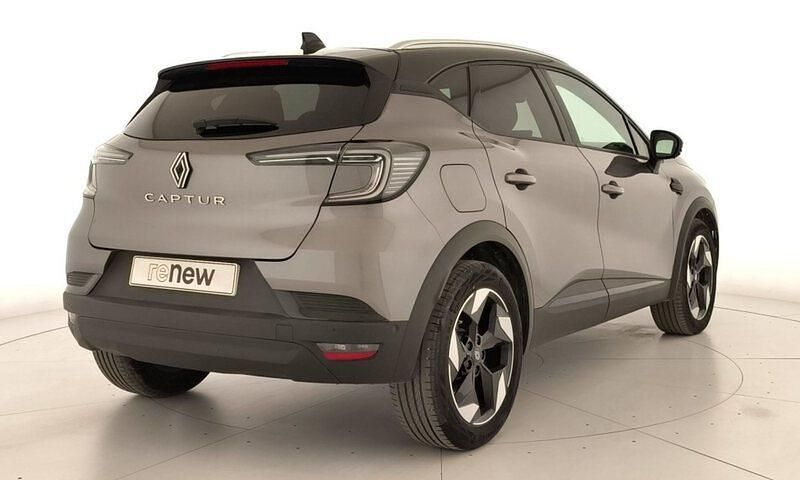 Usado Renault Captur Techno 100 CV (73 kW) 2025 Gris SUV
