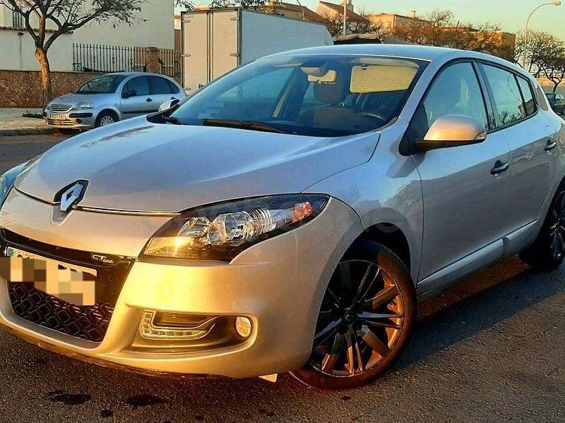 Usado Renault Mégane Life 115 CV (84 kW) 2013 Beige Berlina