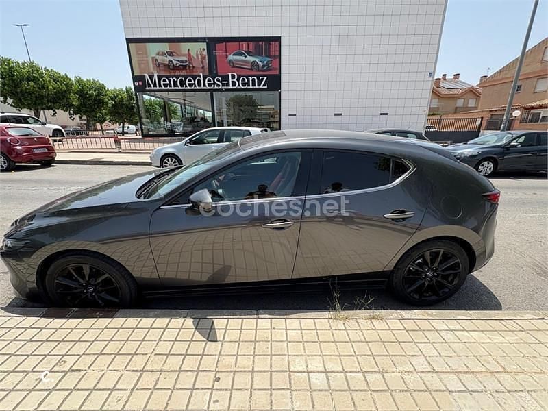 Gris / plata Usado 2021 Mazda 3 Berlina | 23.800 € (Precio justo) - Imagen 1/4