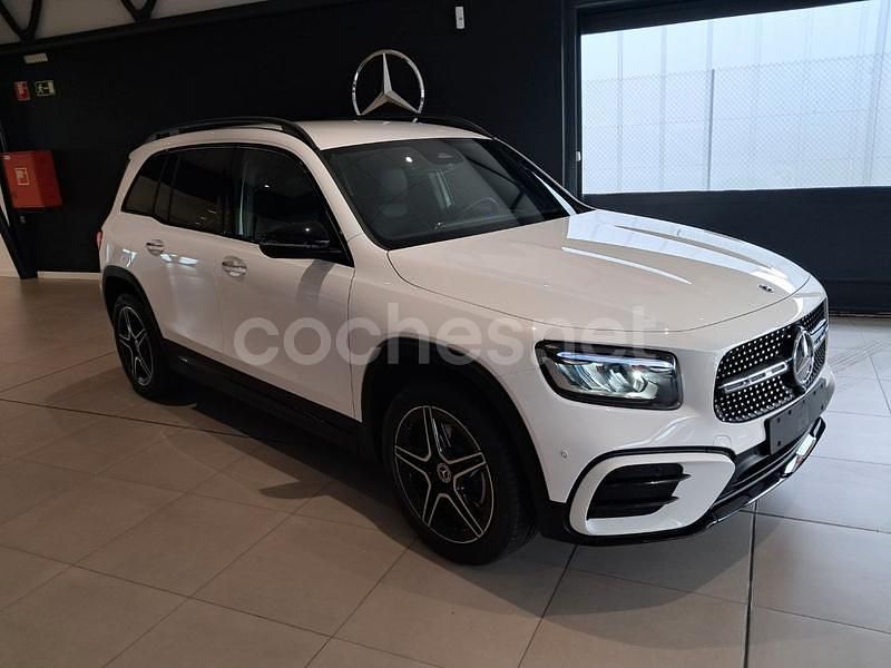 Blanco Nuevo 2025 Mercedes GLB200 SUV | 50.900 € (Buen precio) - Imagen 1/4