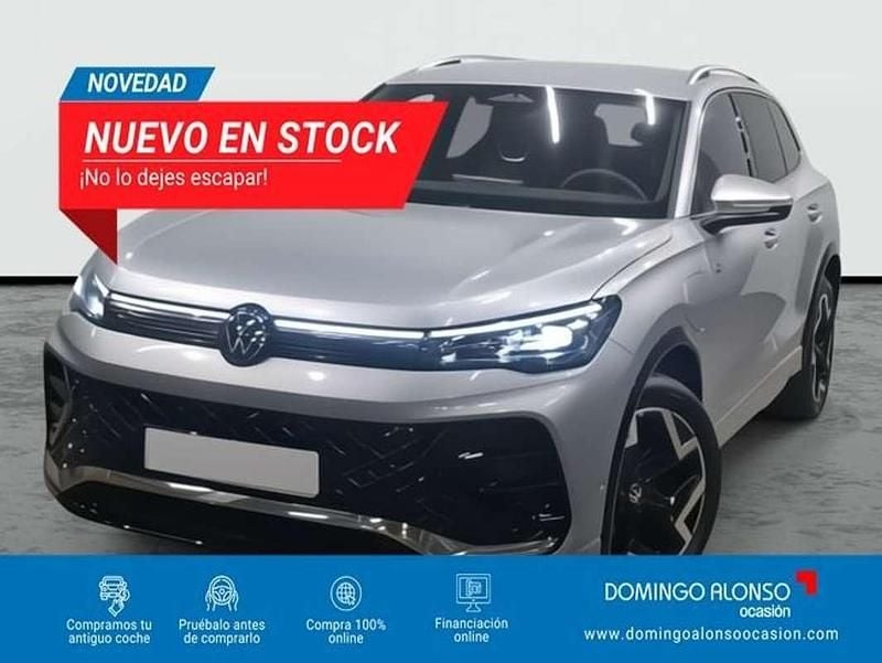 Usado VW Tiguan R-line 204 CV (150 kW) 2025 Plateado SUV
