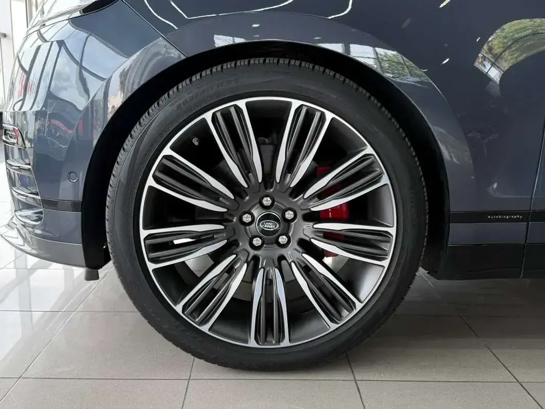 Usado Land Rover Range Rover Velar Autobiography 300 CV (220 kW) 2024 Gris SUV