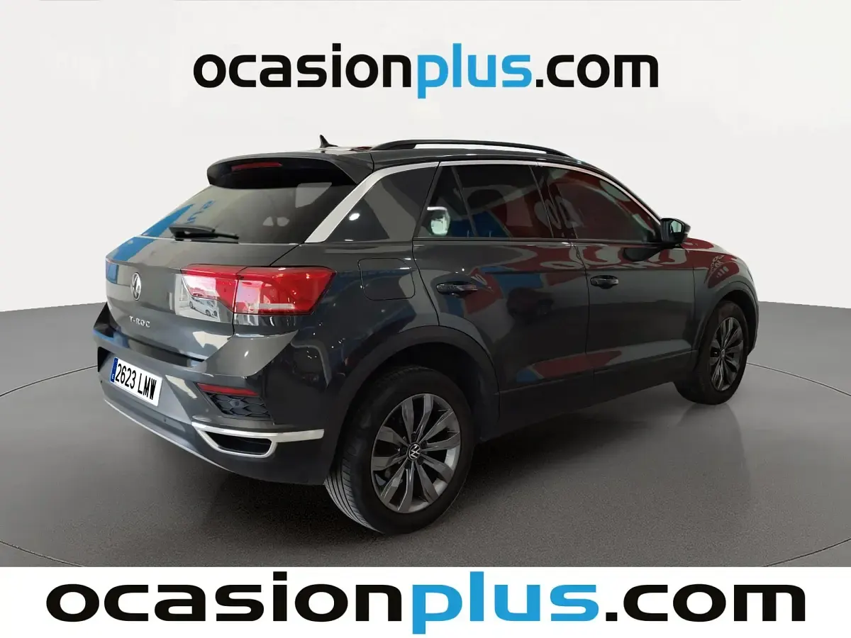 Usado VW T-Roc Advance 110 CV (80 kW) 2021 Gris SUV