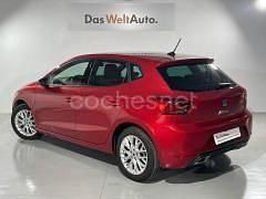 Usado Seat Ibiza FR 110 CV (80 kW) 2022 Granate Berlina