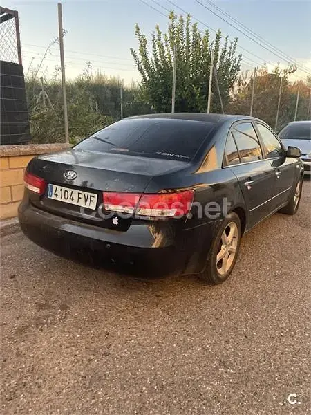 Usado Hyundai Sonata Comfort 140 CV (102 kW) 2007 Negro Berlina