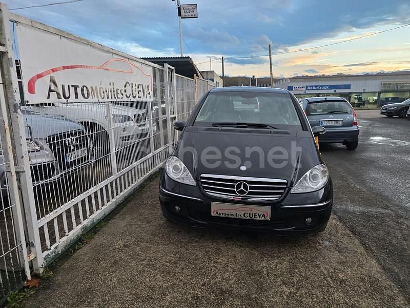 Usado Mercedes A160 Classic 82 CV (60 kW) 2007 Negro Monovolumen