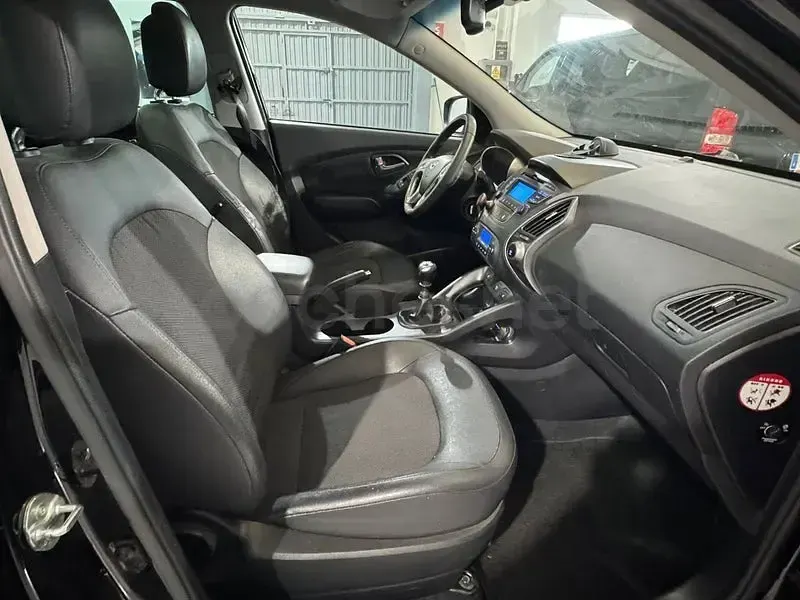 Usado Hyundai ix35 136 CV (100 kW) 2014 Negro SUV
