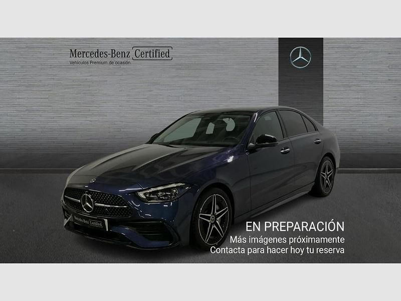 Usado Mercedes C220 AMG line 200 CV (147 kW) 2024 Azul sodalita (metalizado) Berlina