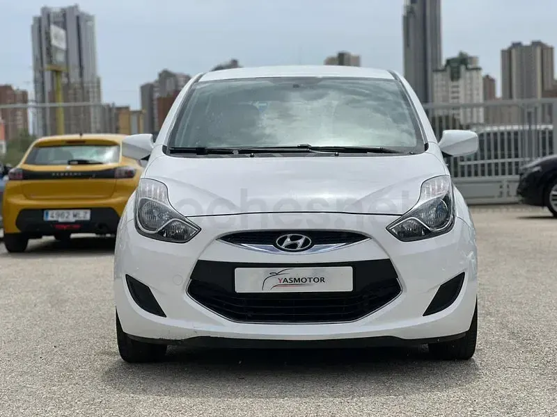 Usado Hyundai ix20 Comfort 90 CV (66 kW) 2014 Blanco Utilitario