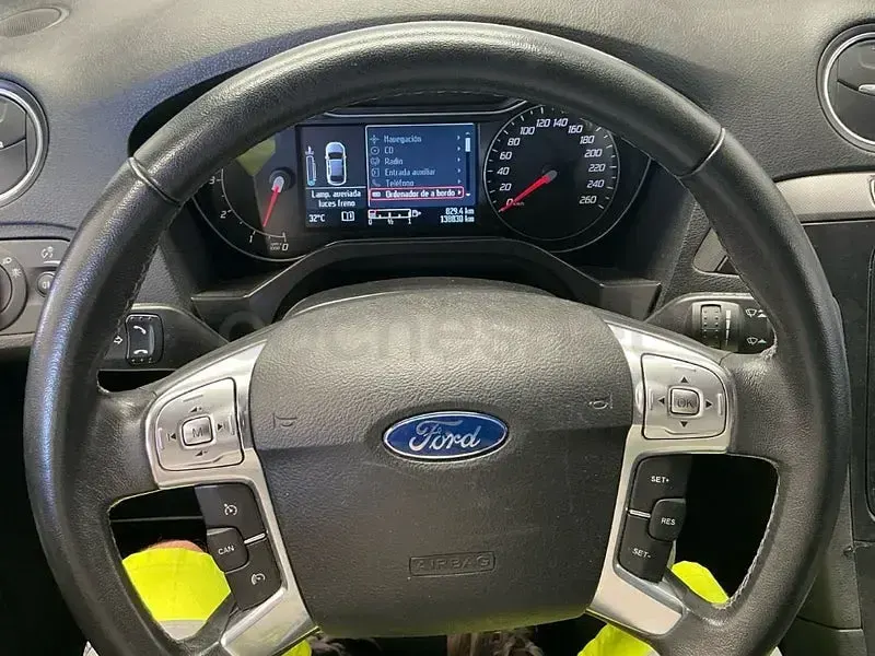 Usado Ford S-MAX Titanium 140 CV (102 kW) 2014 Blanco Monovolumen