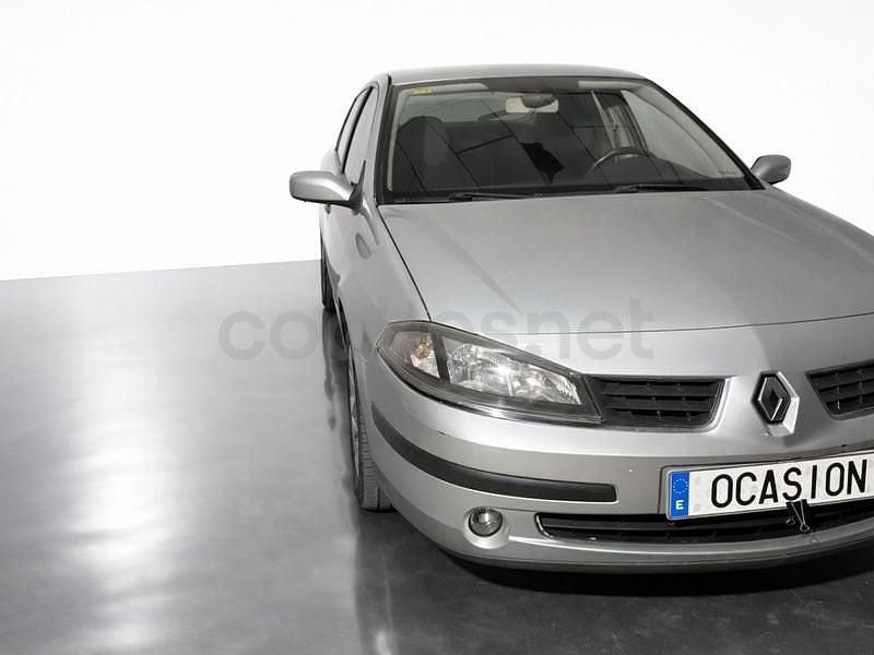 Begagnad Renault Laguna III Expression 130 HK (95 kW) 2007 Grå Sedan