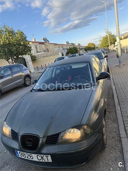 Usado Seat Ibiza Stella 64 CV (47 kW) 2003 Verde Utilitario