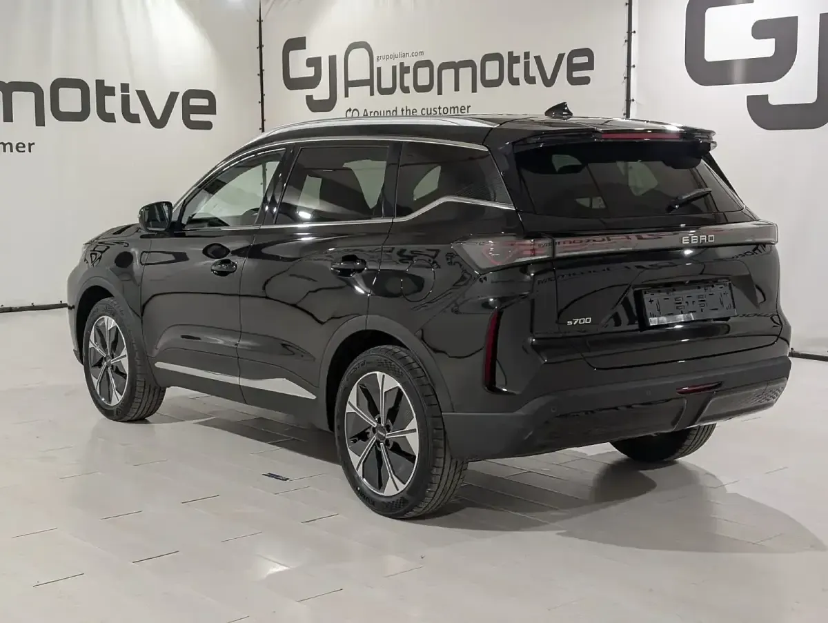 Nuevo Ebro s700 Luxury 147 CV (108 kW) 2025 Negro SUV