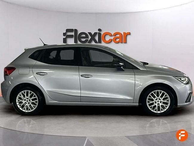 Usado Seat Ibiza FR 110 CV (80 kW) 2023 Gris Utilitario