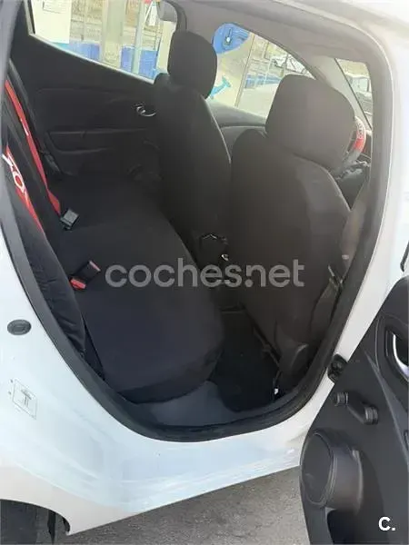 Usado Renault Clio IV Business 75 CV (55 kW) 2019 Blanco Berlina