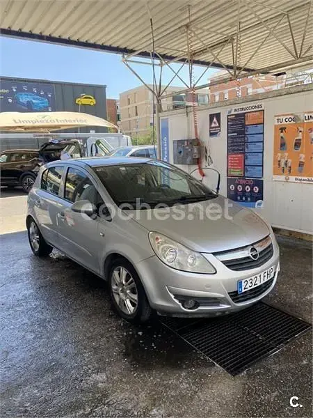 Usado Opel Corsa Cosmo 80 CV (58 kW) 2006 Gris / plata Utilitario