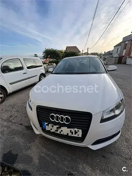 Usado Audi A3 Sportback Ambiente 105 CV (77 kW) 2012 Blanco Utilitario