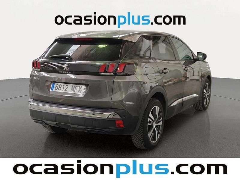 Usado Peugeot 3008 Allure 131 CV (96 kW) 2023 Gris plata SUV