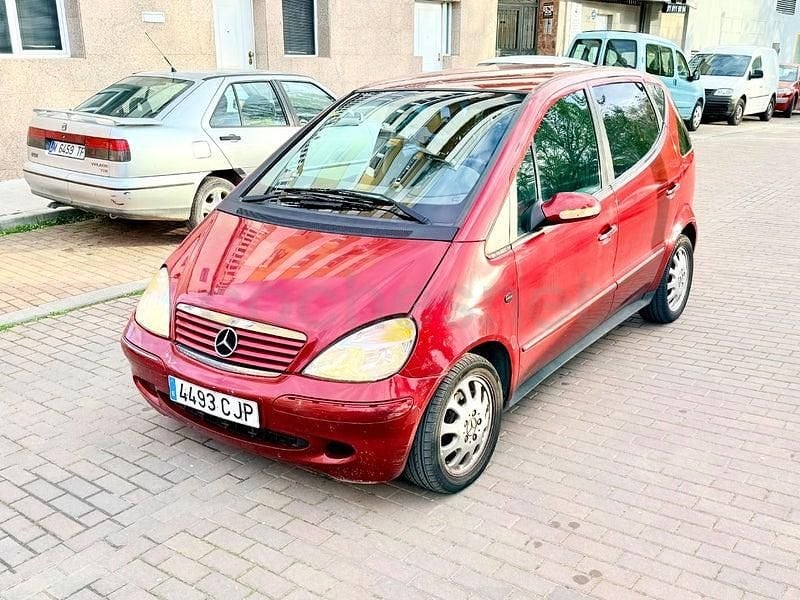 Usado Mercedes A170 Avantgarde 95 CV (69 kW) 2004 Granate Monovolumen
