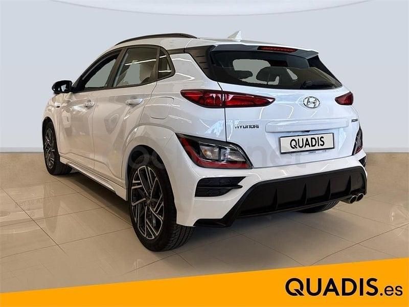 Usado Hyundai Kona N Line 120 CV (88 kW) 2023 Blanco SUV
