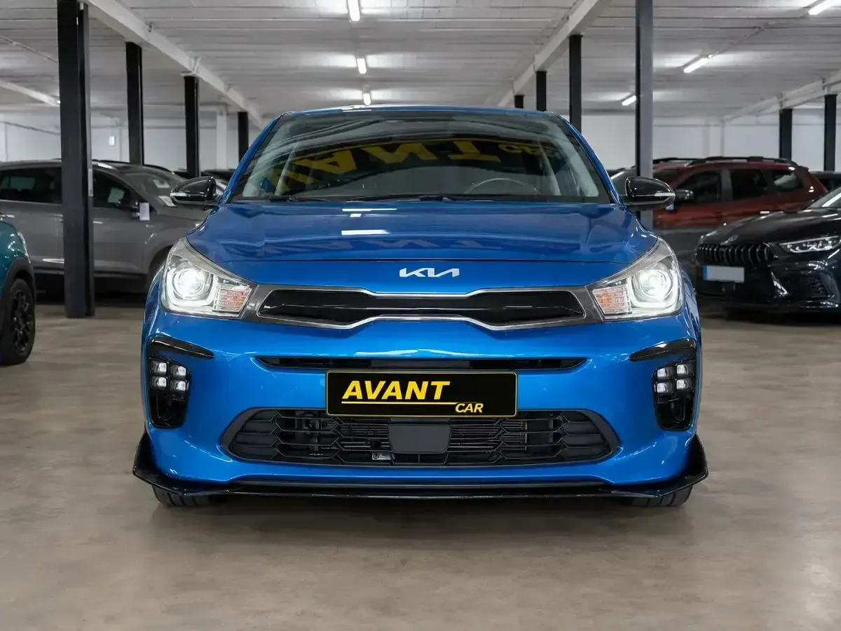 Usado Kia Rio GT-Line 84 CV (61 kW) 2023 Azul Berlina