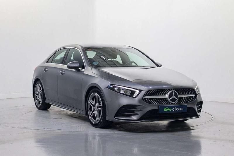 Usado Mercedes A200 163 CV (119 kW) 2019 Gris Berlina