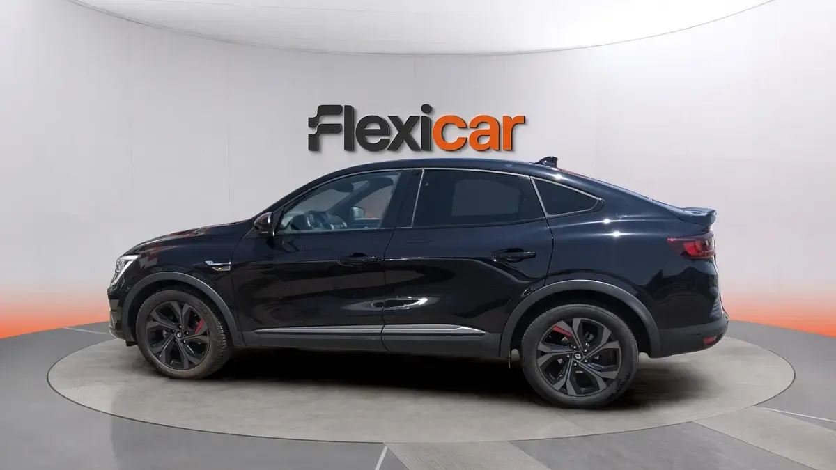 Usado Renault Arkana RS Line 140 CV (102 kW) 2022 Negro SUV