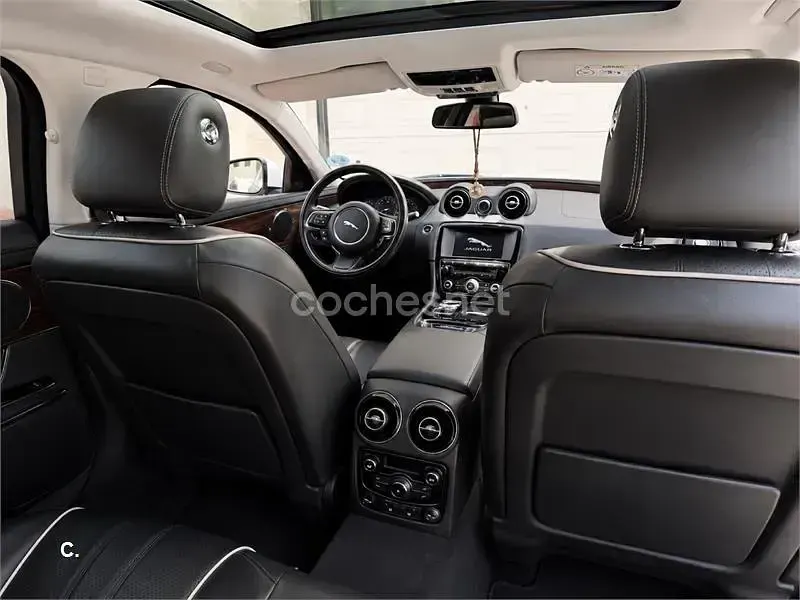 Usado Jaguar XJ Luxury 300 CV (220 kW) 2018 Blanco Berlina