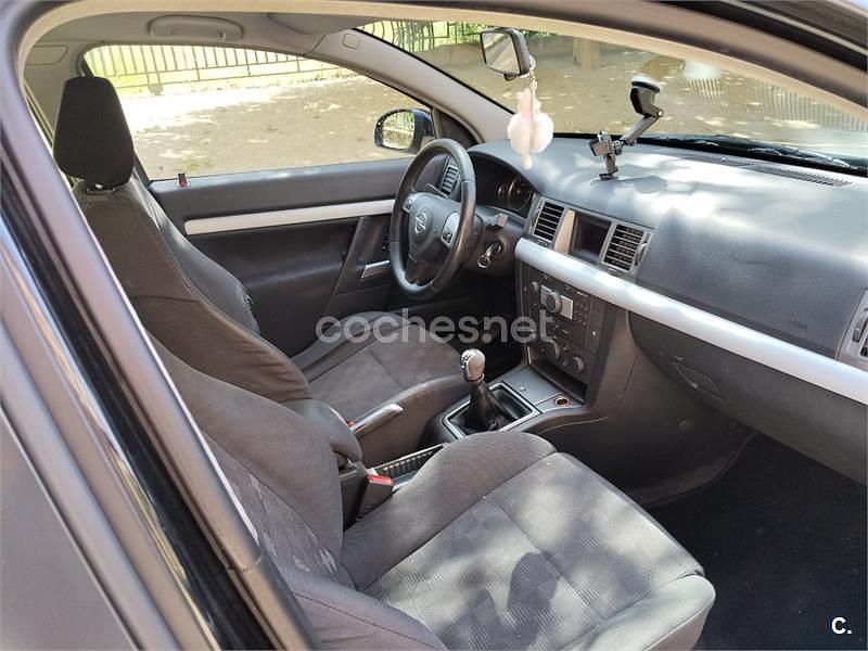 Usado Opel Vectra GTS 120 CV (88 kW) 2005 Negro Berlina