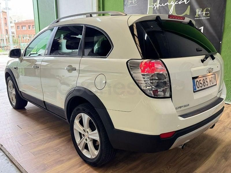 Usado Chevrolet Captiva LTZ 184 CV (135 kW) 2011 Beige SUV