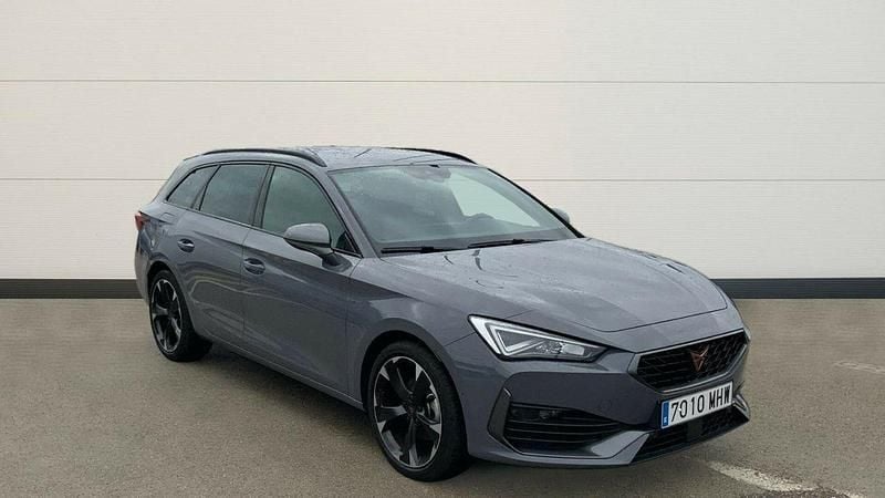 Gris / plata Usado 2023 Cupra Leon Familiar | 24.900 € (Precio justo) - Imagen 1/4