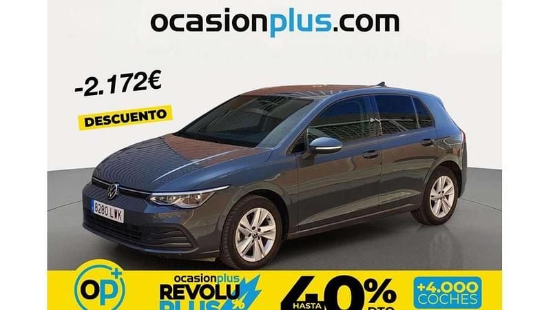 Usado VW Golf VIII Life 150 CV (110 kW) 2022 Gris Utilitario