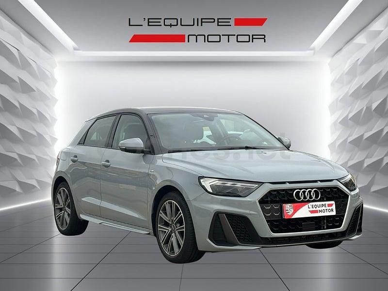 Usado Audi A1 Ambiente 110 CV (80 kW) 2021 Gris / plata SUV
