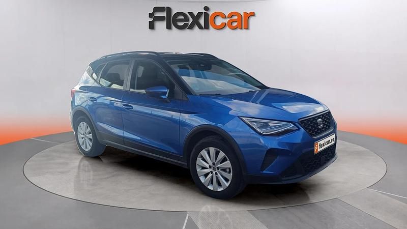 Usado Seat Arona Style 110 CV (80 kW) 2023 Azul SUV