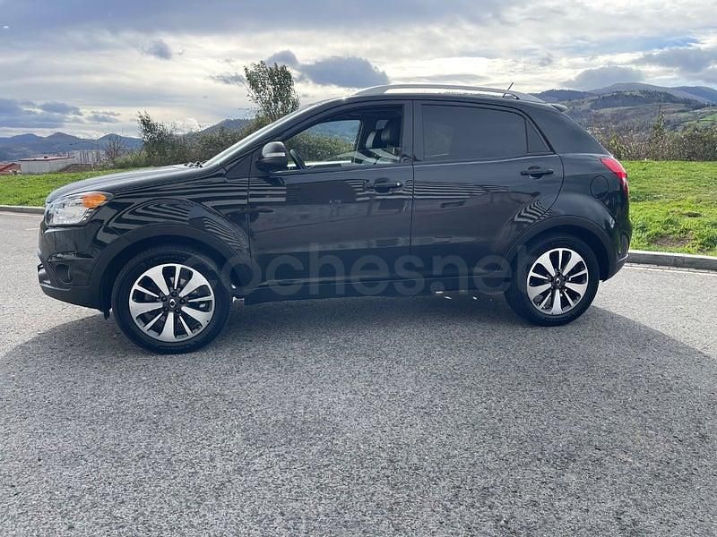 Usado Ssangyong (KGM) Korando 149 CV (109 kW) 2015 Negro SUV