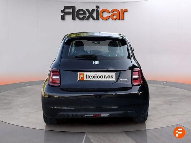 Usado Fiat 500e Icon 86 kW (118 CV) 2022 Negro Berlina