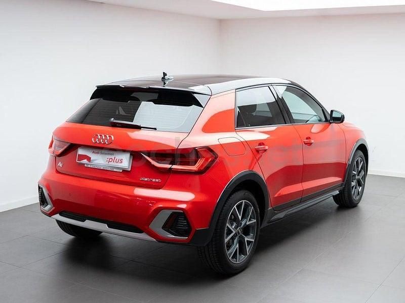 Usado Audi A1 150 CV (110 kW) 2023 Rojo SUV