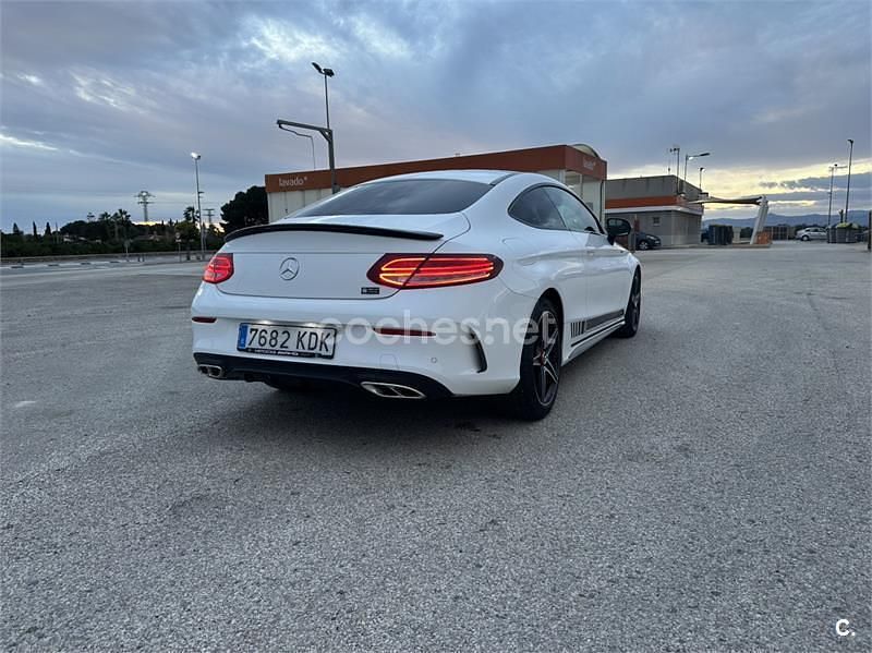 Usado Mercedes C220 170 CV (125 kW) 2017 Blanco Coupe