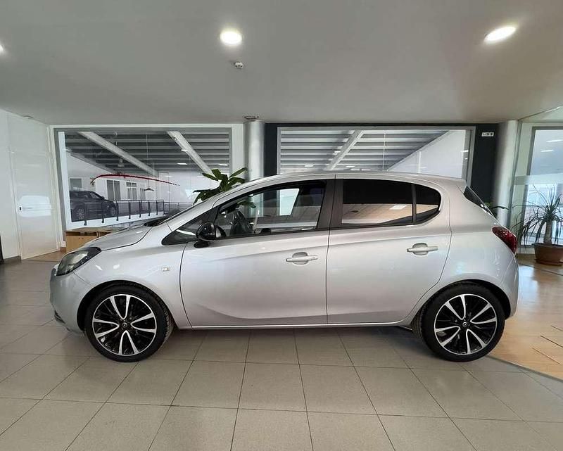 Usado Opel Corsa Design Edition 90 CV (66 kW) 2019 Gris Utilitario