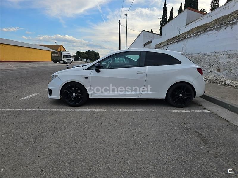 Usado Seat Ibiza SC FR 143 CV (105 kW) 2010 Blanco Utilitario