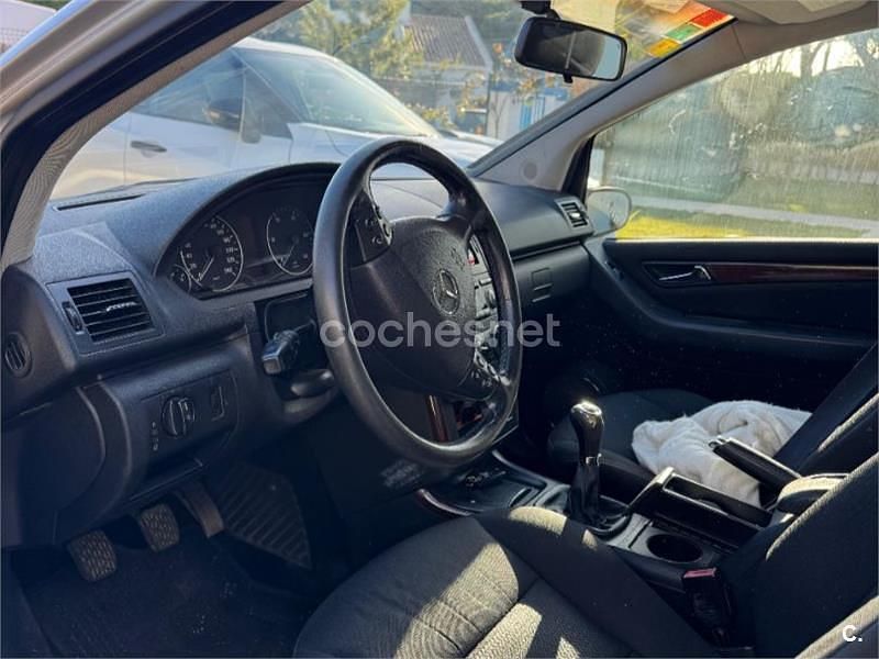 Usado Mercedes A160 Elegance 75 CV (55 kW) 2005 Blanco Monovolumen