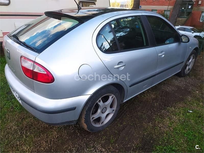 Gris / plata Usado 2003 Seat Leon Sport Utilitario | 3300 € (Buen precio) - Imagen 1/4